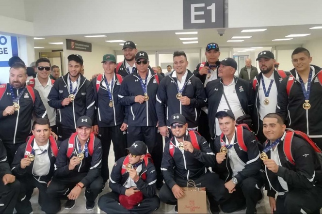 Selección de beisbol regresa triunfante de Mundial sub 23