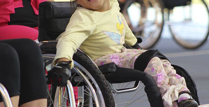Martina Lizeth de 14 años le urge una silla de ruedas ¿Quién la ayuda?