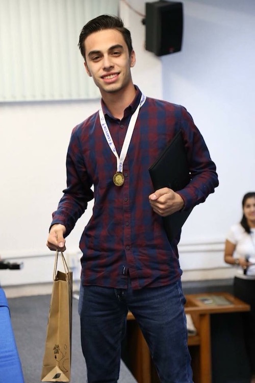 Logra estudiante del Cobach Mención Honorífica en China