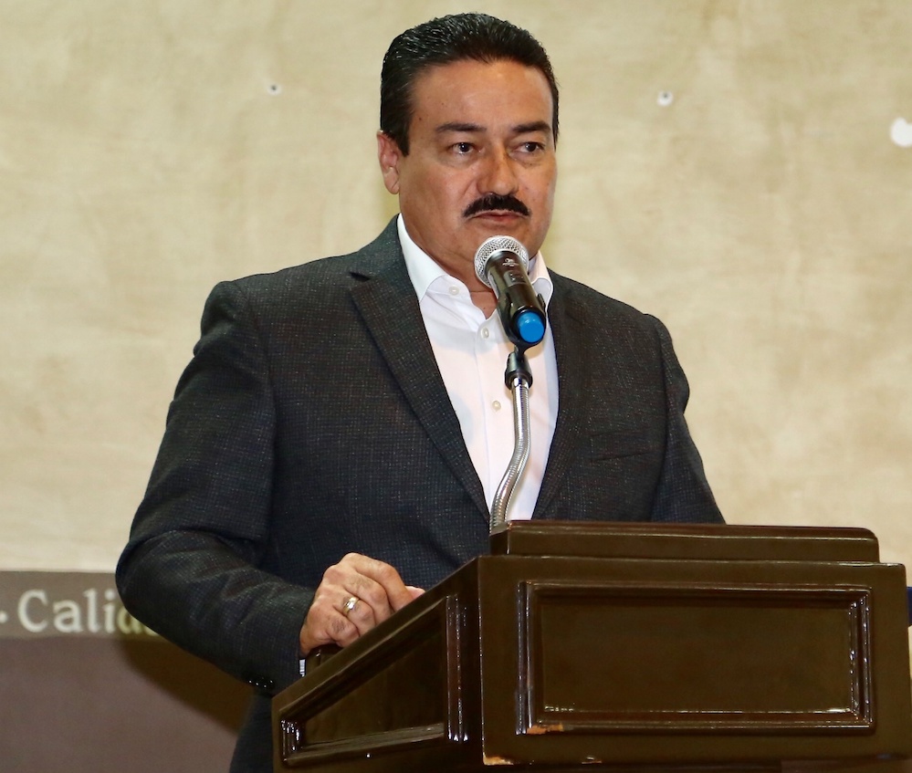 En escuelas de educación Básica
