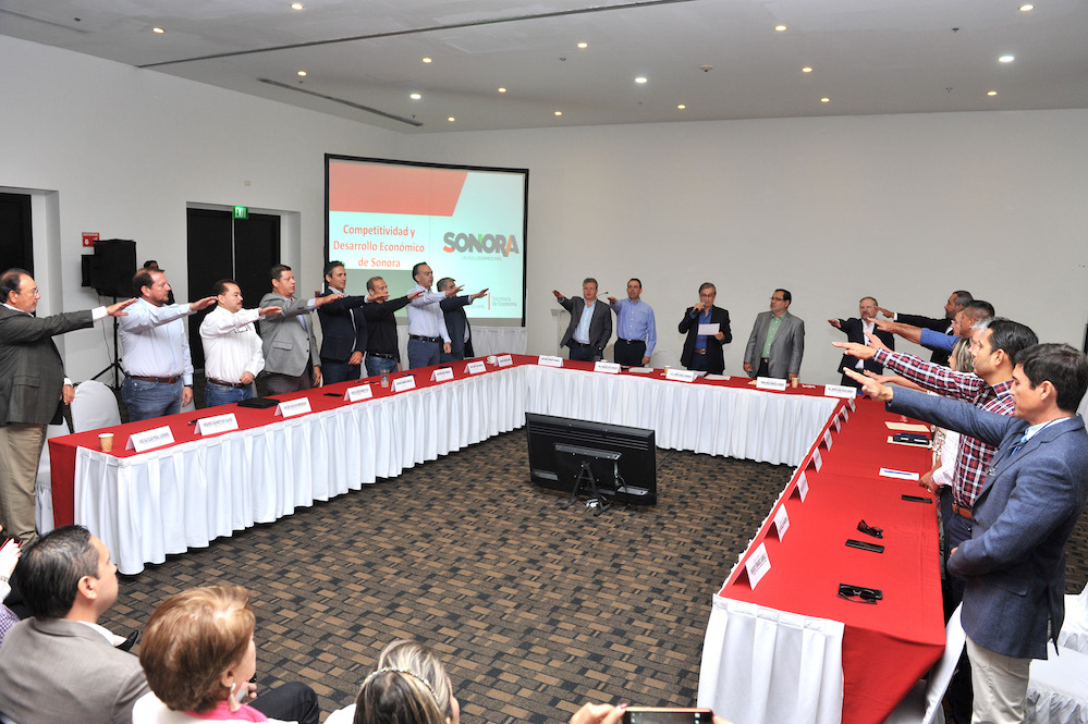 Evaluemos juntos el desarrollo económico de la región: Vidal Ahumada Evaluemos juntos el desarrollo económico de la región: Vidal Ahumada
