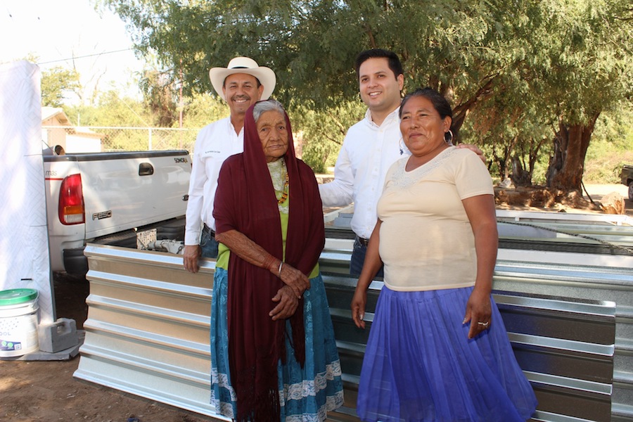 Entregan Sedesson y Cedis apoyos para vivienda a 50 familias Yaquis Entregan Sedesson y Cedis apoyos para vivienda a 50 familias Yaquis