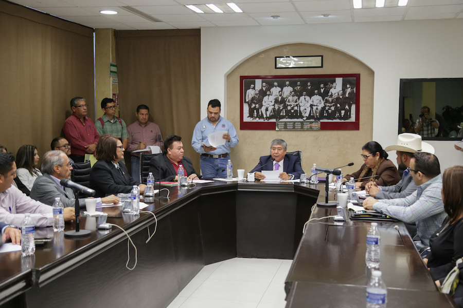 Se comprometen a buscar mejor calidad de vida de los trabajadores del mar
