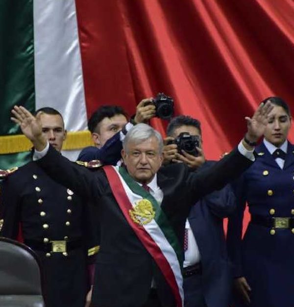 AMLO ofrece gobernar sin venganzas, odios o rencores… pero acabará con la corrupción AMLO ofrece gobernar sin venganzas, odios o rencores… pero acabará con la corrupción