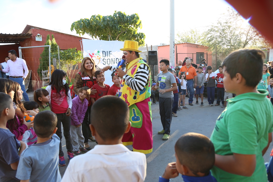 Disfrutan niñas, niños y adolescentes del espíritu de la Navidad Disfrutan niñas, niños y adolescentes del espíritu de la Navidad