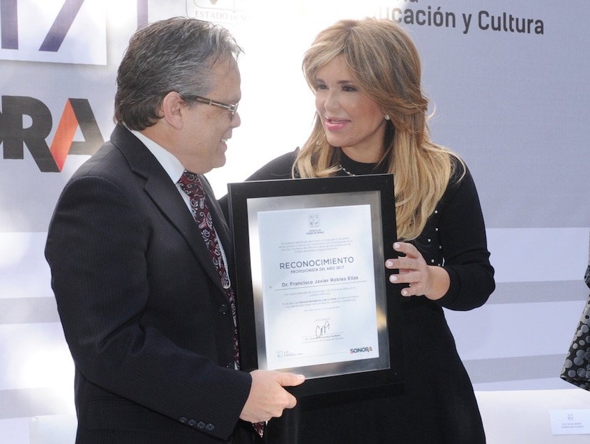 Reconoce Gobernadora Pavlovich contribución de profesionistas sonorenses