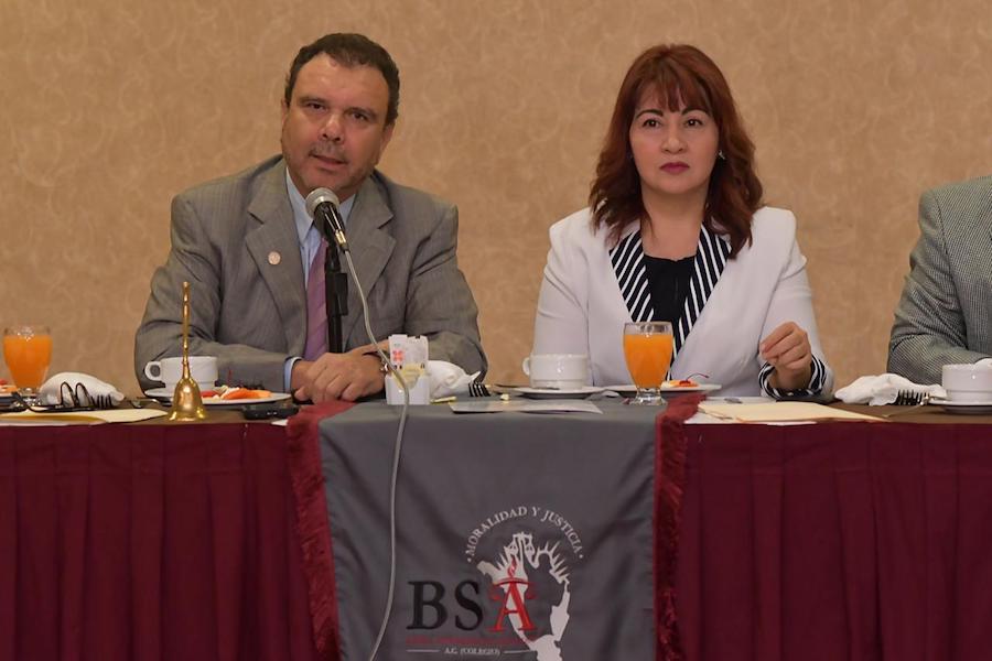 Presenta Fiscal Estatal Claudia Indira Contreras avances del nuevo modelo de Fiscalía a la Barra Sonorense de Abogados