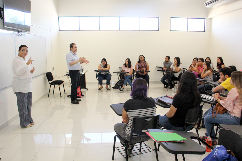 Por iniciar los cursos de Lengua de Señas Mexicana de la UES