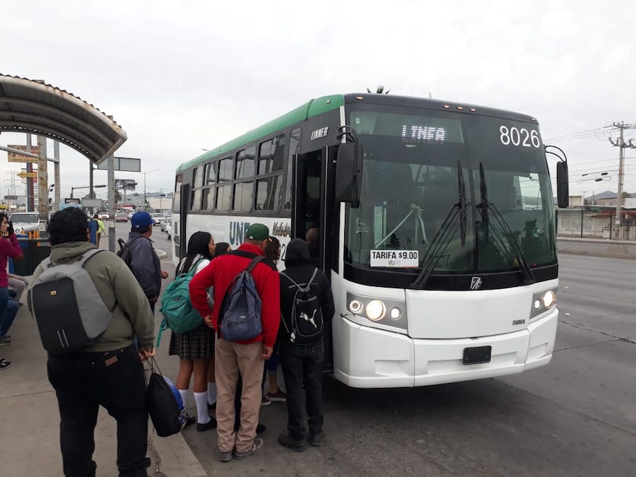 Inicia proceso de revalidación de tarjetas UNE transporte para estudiantes de Preparatoria y Universidad