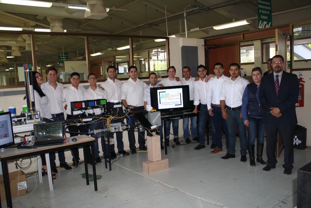Elaboran alumnos de UTH celdas de manufactura flexible