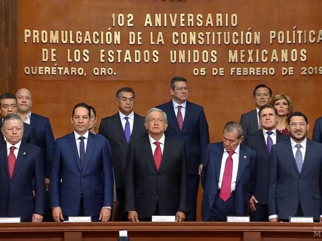 López Obrador conmemora 102 años de la Constitución en Querétaro