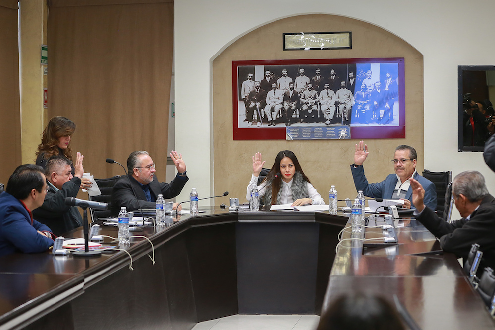 Entrega presidenta agenda legislativa de Comisión