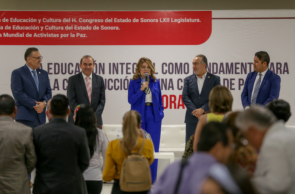 Realizan foro de educación para la paz