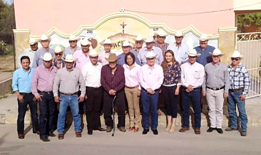 Fortalece Héctor Platt liderazgo con ganaderos