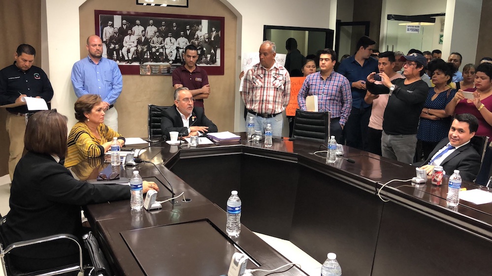 Queda sin dictamen solicitud de juicio político