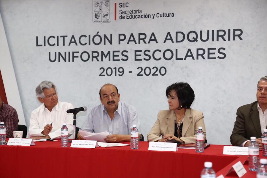 Recibe SEC propuestas técnicas y económicas en licitación de uniformes y zapatos escolares