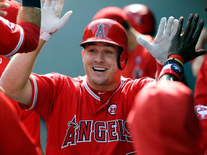 Mike Trout, cerca de contrato récord de 432 mdd