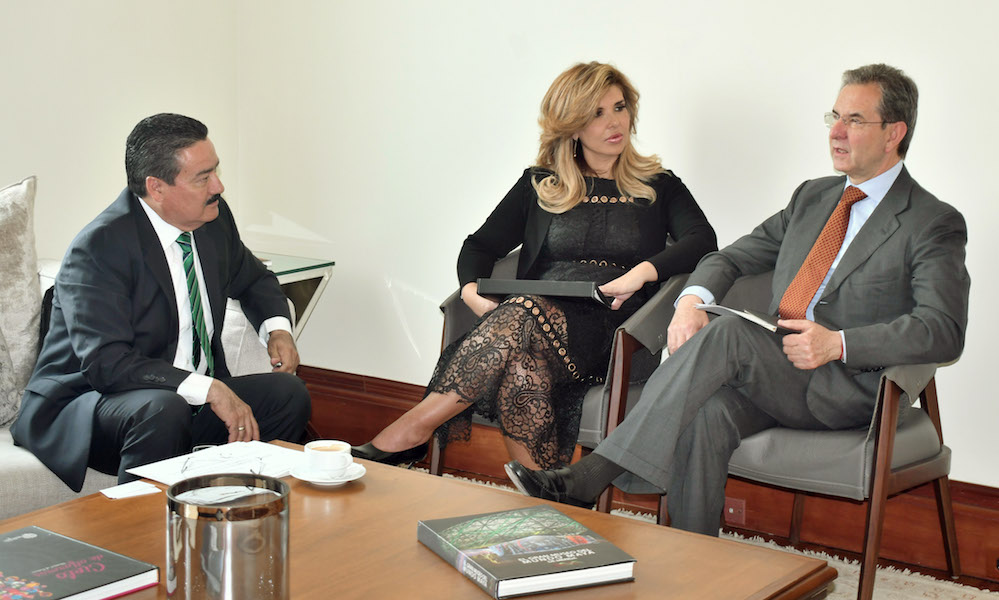 Gestiona Gobernadora apoyos para Sonora ante Secretarios de Educación y Hacienda Federal
