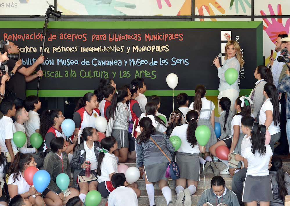 Impulsa Gobernadora la lectura, con 40 mil libros distribuidos en los Municipios