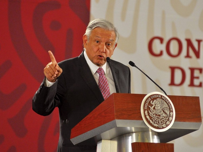 Promete López Obrador sancionar a responsables de derrame de ácido en Sonora