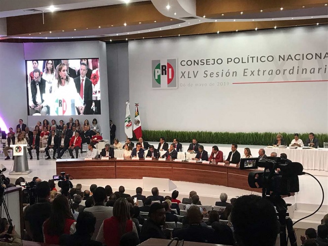 PRI recula, organizará sin el INE su elección interna