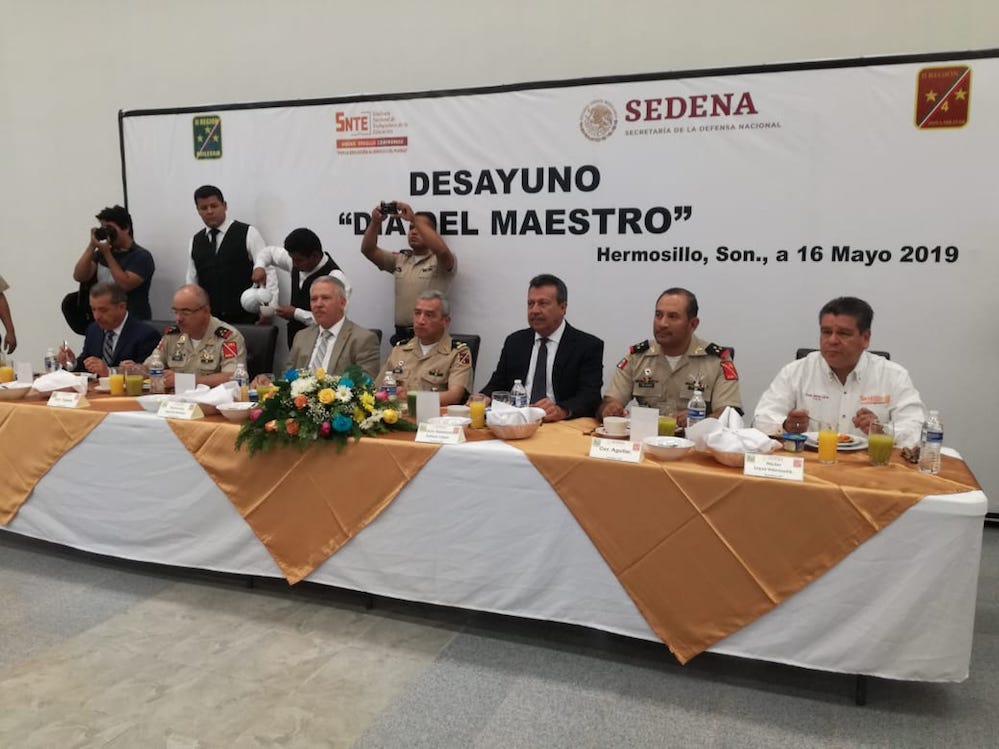 SEDENA reconoce la labor de los maestros