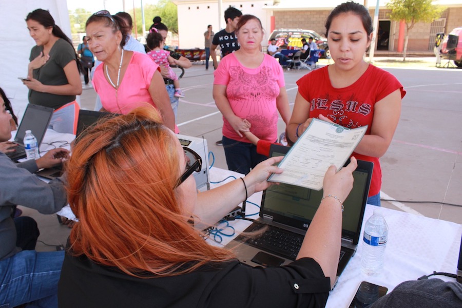 Beneficia Registro Civil a familias de las colonias Altares y Las Minitas