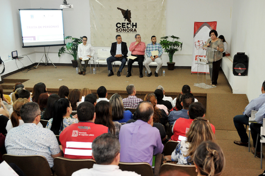 Capacitan a personal de gobierno en prevención de trata de personas