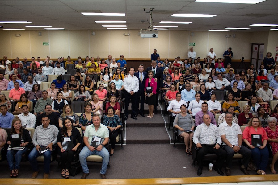 Entrega Salud Sonora más de 300 becas para capacitación