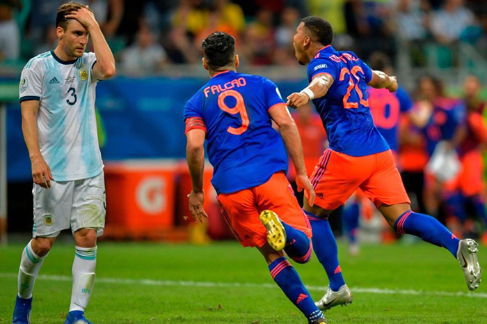 Colombia le pega 2-0 a Argentina con todo y Messi