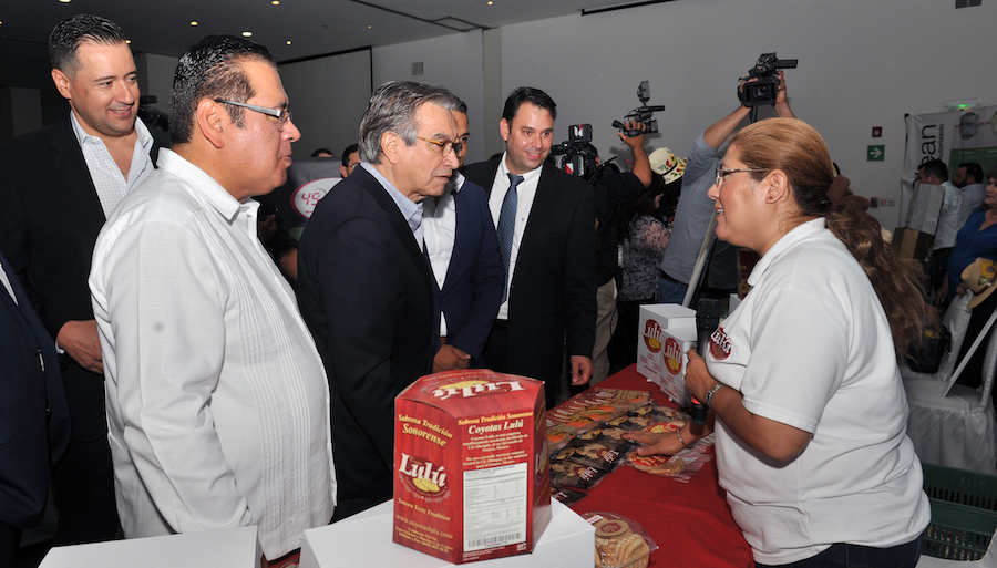 Inaugura Jorge Vidal Expo Business en Ciudad Obregón
