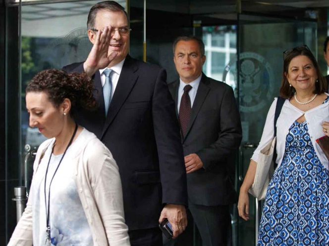 México logra acuerdo con EU; suspenden arancel