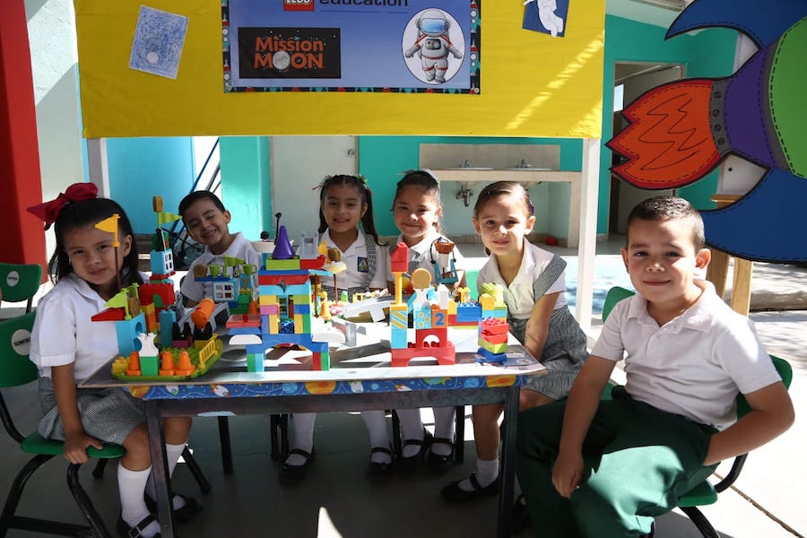 Sueñan niñas y niños de preescolar en ser astronautas y llegar a la luna