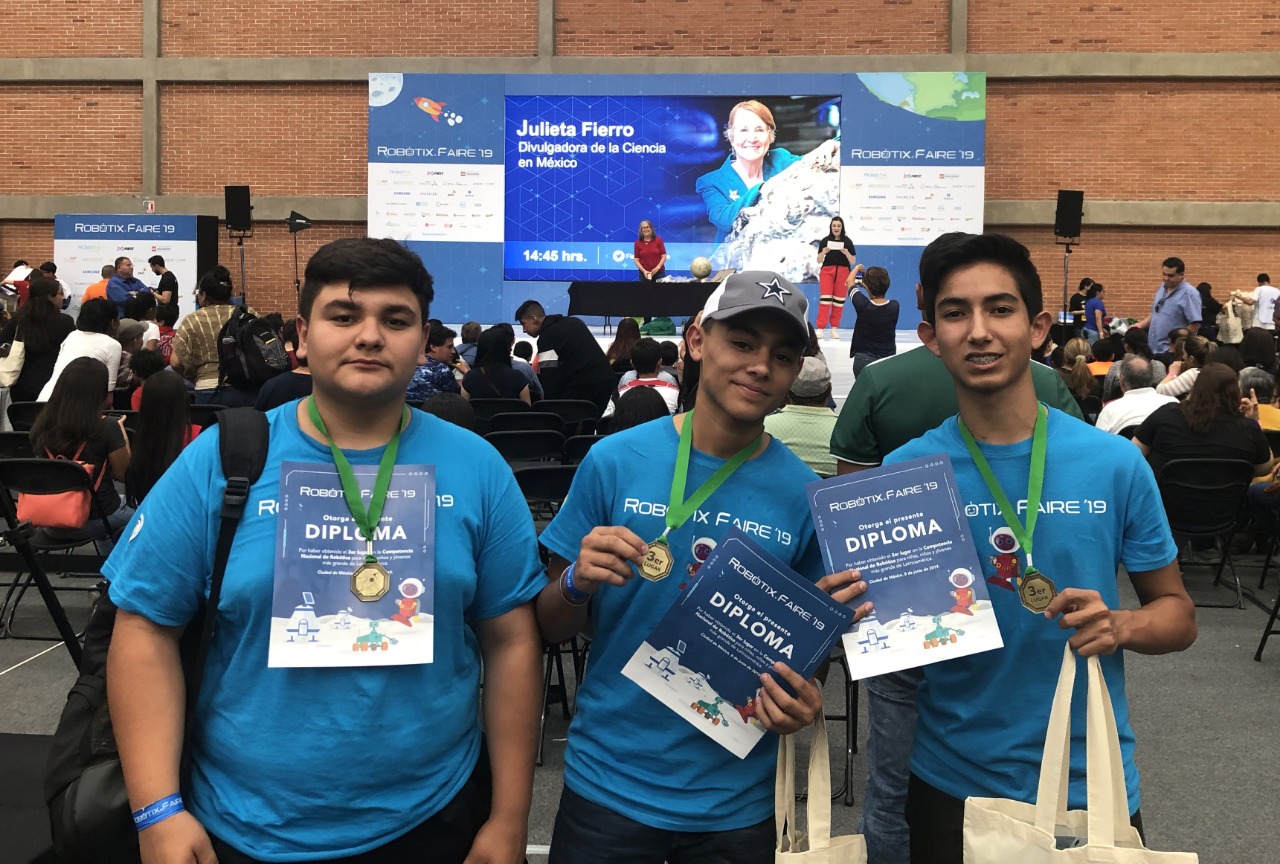 Felicita SEC a alumnos de la secundaria Estatal No. 31 Prof. Miguel Ángel Loya Martínez»