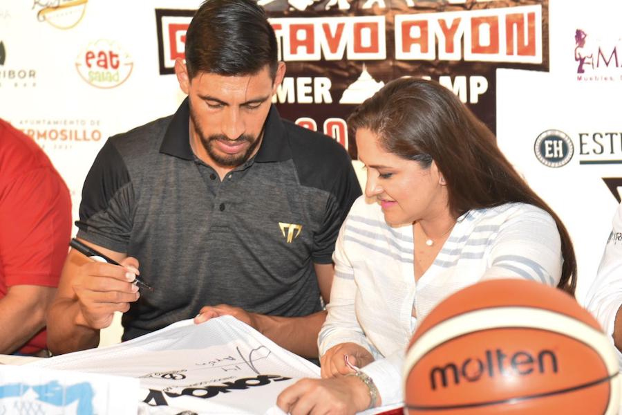 Apoya alcaldesa Celida López a 30 niñas y niños para el Summer Camp Gustavo Ayón 2019