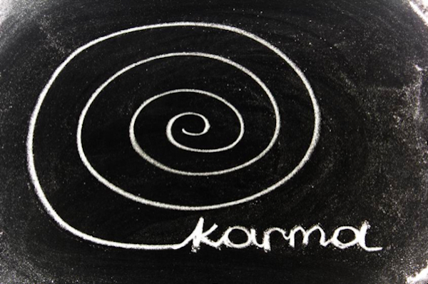El karma y sus 12 leyes El karma y sus 12 leyes