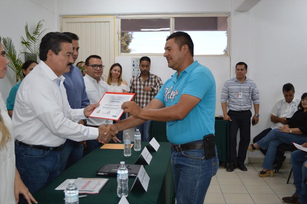 Capacita Icatson a trabajadores de la SEC Capacita Icatson a trabajadores de la SEC