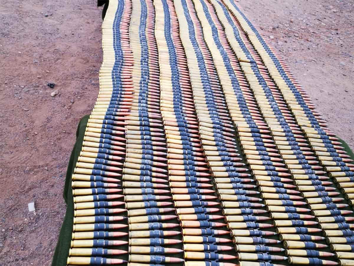 Ejército asegura vehículos, droga y más de dos mil cartuchos en Sonora