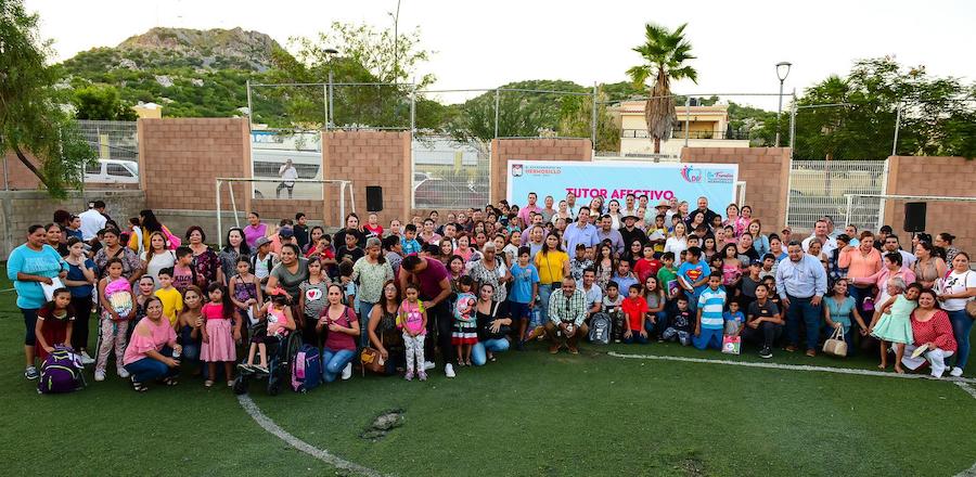 Estrechan funcionarios municipales lazos de apoyo y cordialidad con niños hermosillenses