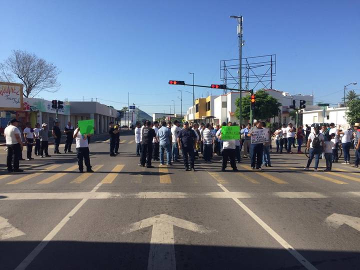 Atienden solicitudes de policías municipales