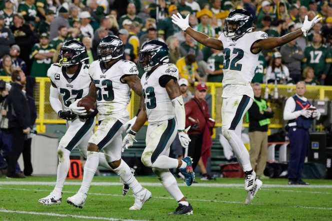 Águilas terminan con el invicto de Green Bay Águilas terminan con el invicto de Green Bay