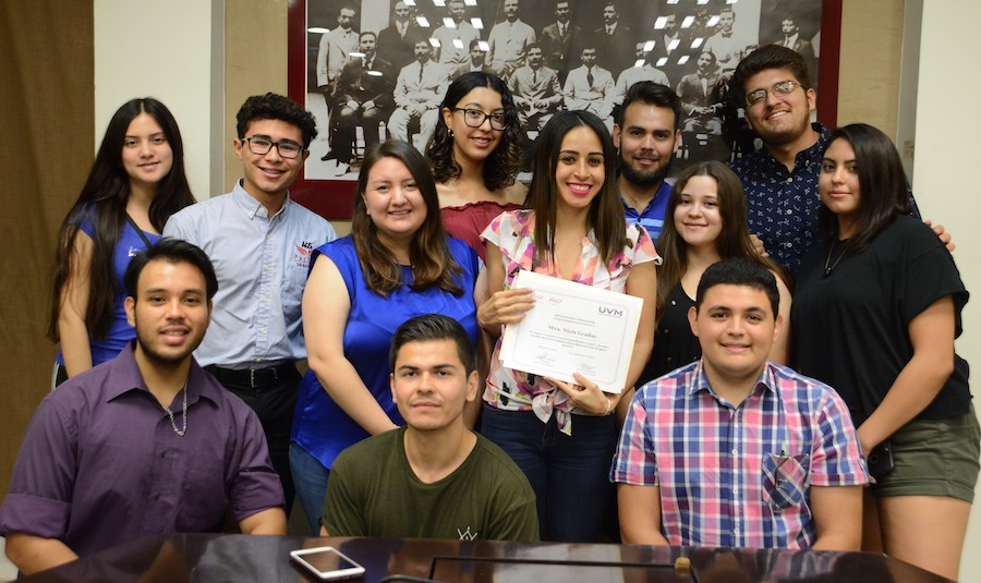 Promueve diputada Nitzia Gradías Ley de Emprendimiento Juvenil Promueve diputada Nitzia Gradías Ley de Emprendimiento Juvenil