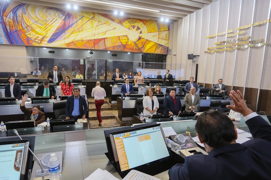 Presentan legisladores iniciativas que modifican diversas normas jurídicas Presentan legisladores iniciativas que modifican diversas normas jurídicas