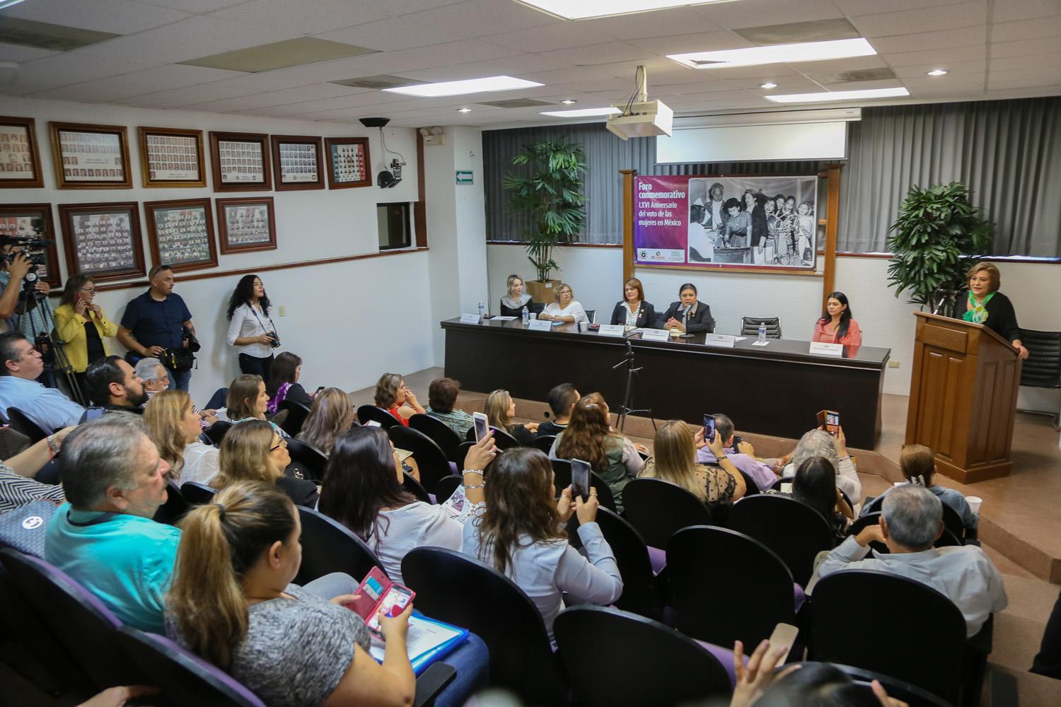 Conmemoran LXVI aniversario del voto de las mujeres en México