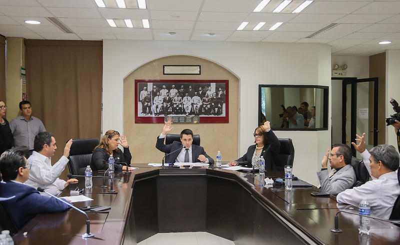 Dictamina comisión reformas al Código Penal y a la Ley de Registro Civil