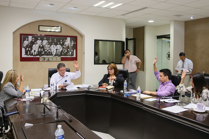 Aprueba Comisión con reservas dictamen de cuentas públicas de municipios 2018