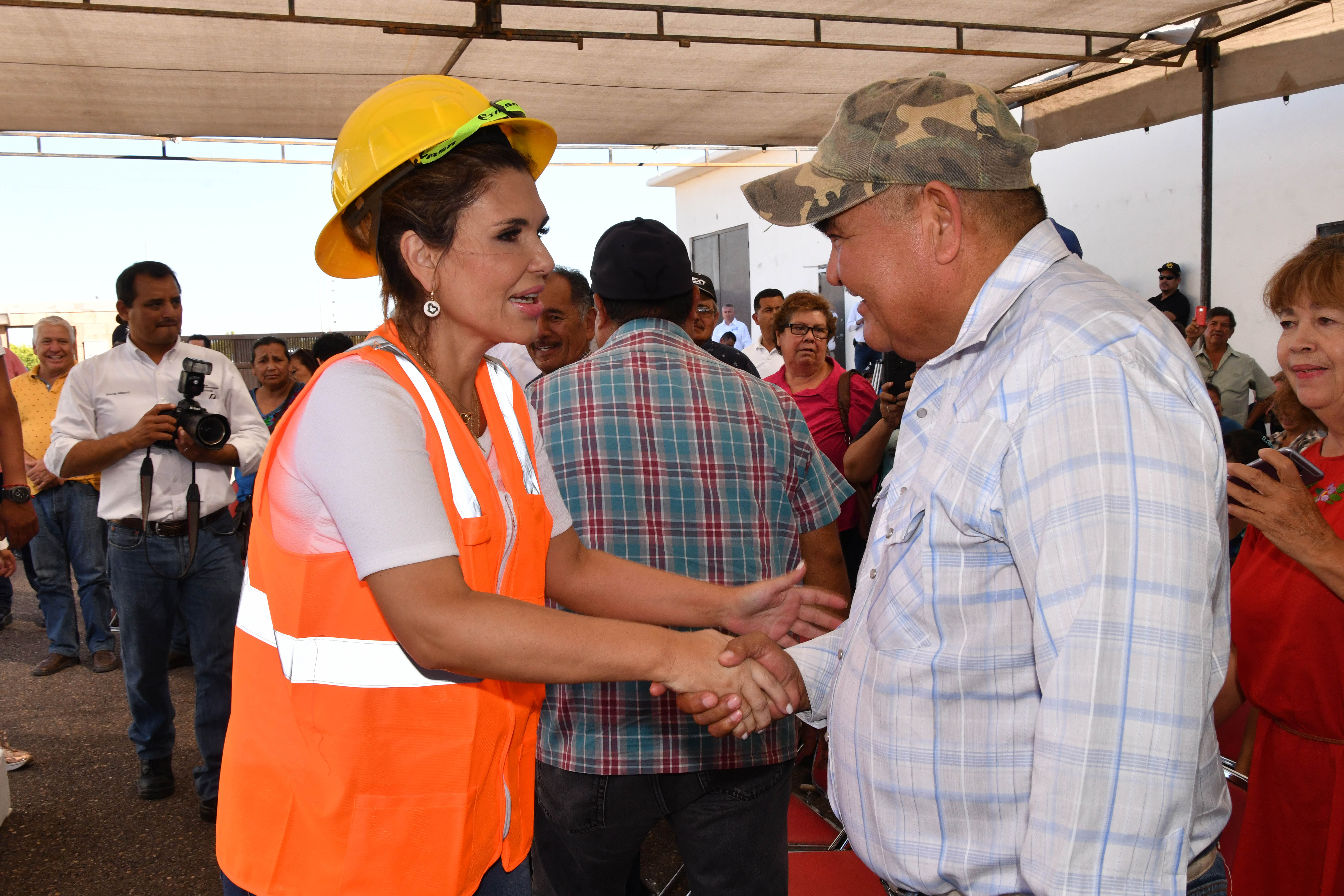 Entrega obras y apoyos Gobernadora en Cajeme, Pótam y Bácum