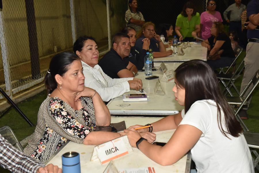 Visitan Puerta Real con «Tú Transformas tu Colonia»