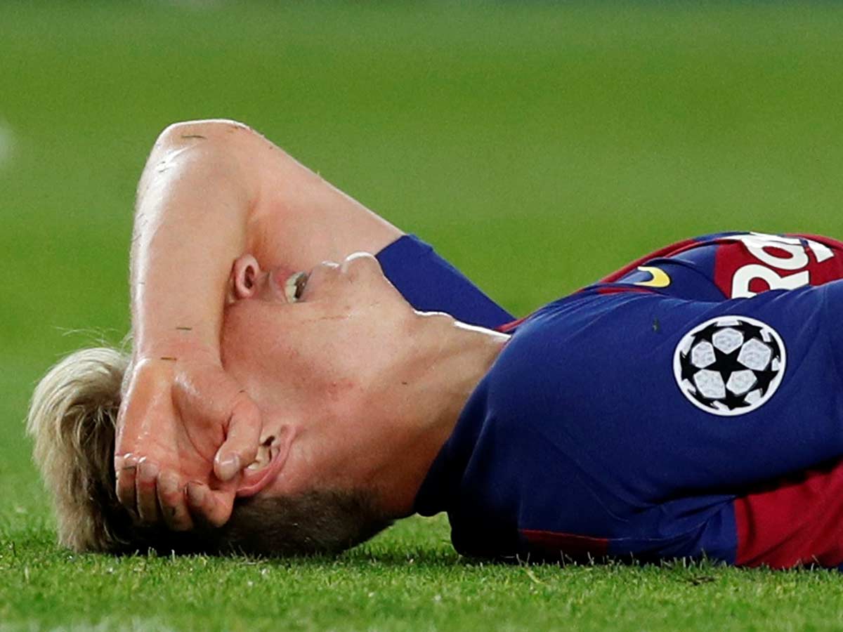 El Barcelona sigue dormido; deslucido empate