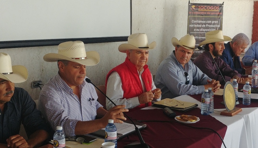 Se reúnen ganaderos sonorenses en Caborca